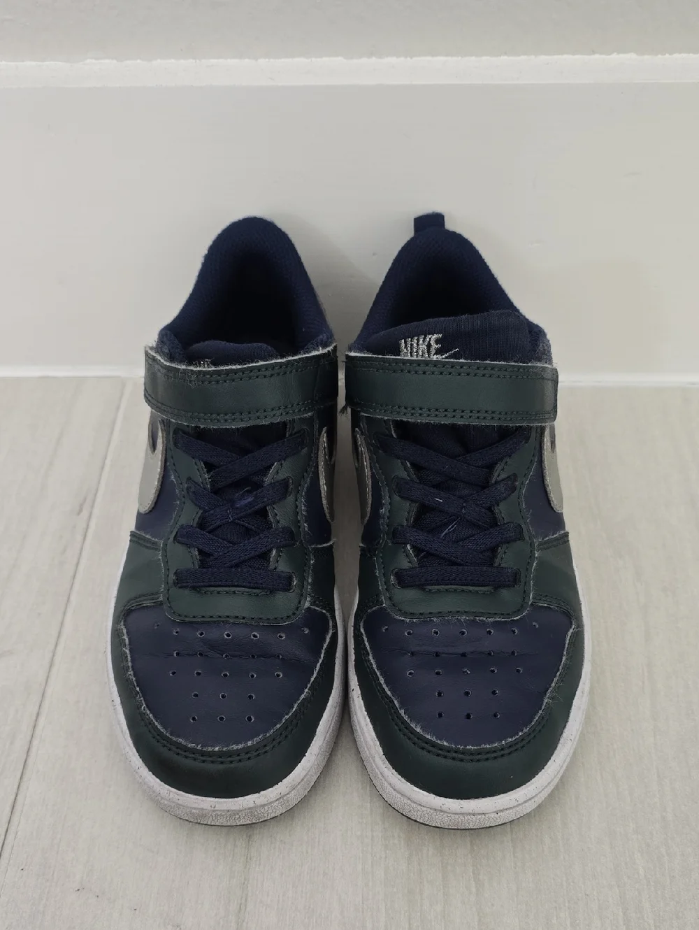 Nike Kids Court Borough Navy Dark Green Silver Hook-and-Loop Low-Top Sneakers